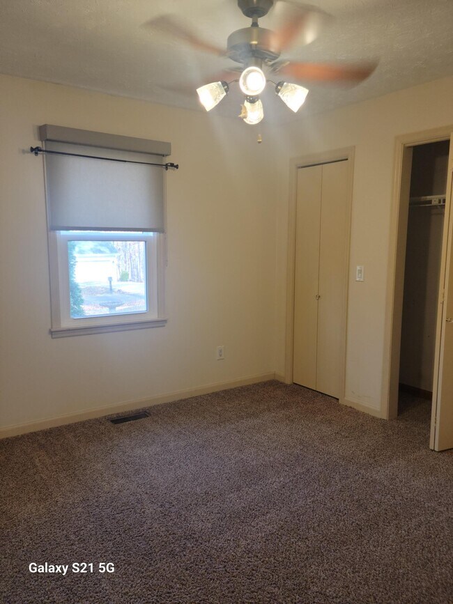 Building Photo - 140 Shelley Ln