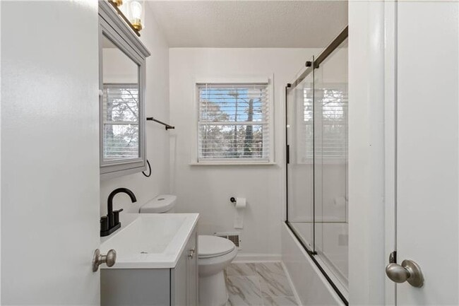 Building Photo - 3035 McLendon Cir NW