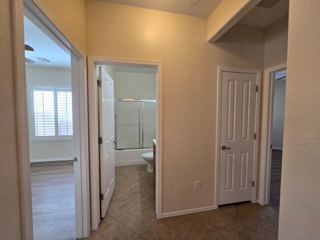 Building Photo - A Fabulous 3 Bedroom Home in Sun City Aliante 55+ Community