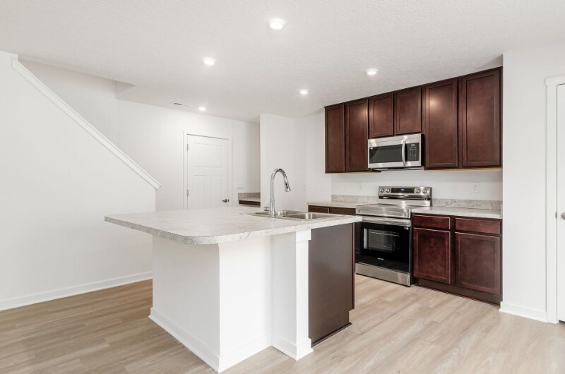 Building Photo - 1531 Billingham Dr