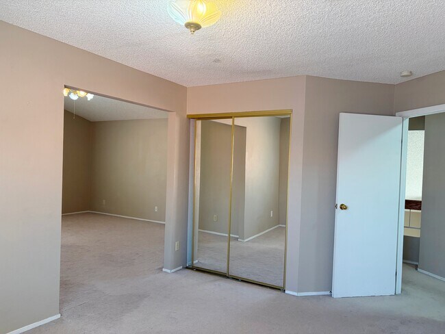Building Photo - 2713 Brienza Way