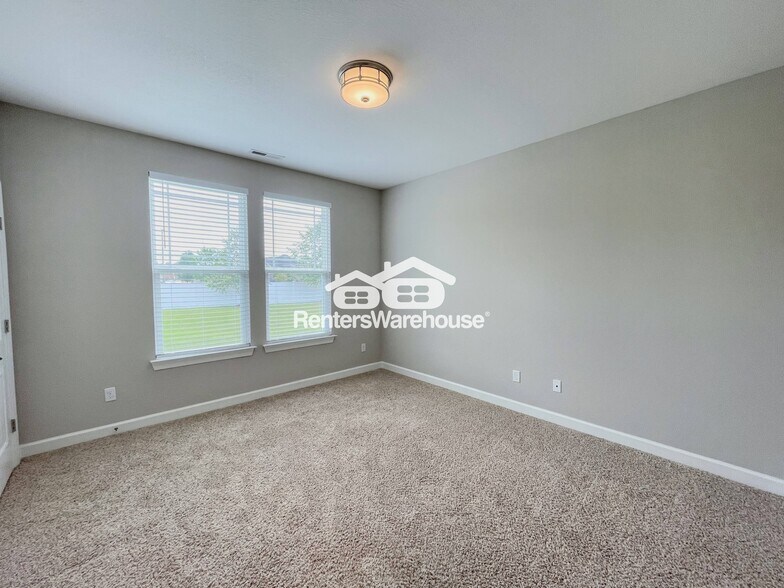 Building Photo - 1421 Thrasher Lndg