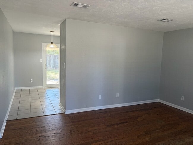 Building Photo - 2913 Riddle Ct