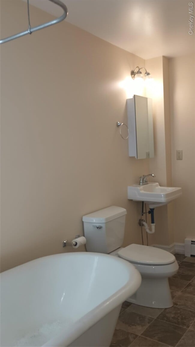 Building Photo - 70 Academy Ave