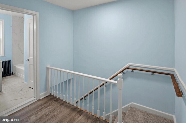 Building Photo - 2061 E Belvedere Ave