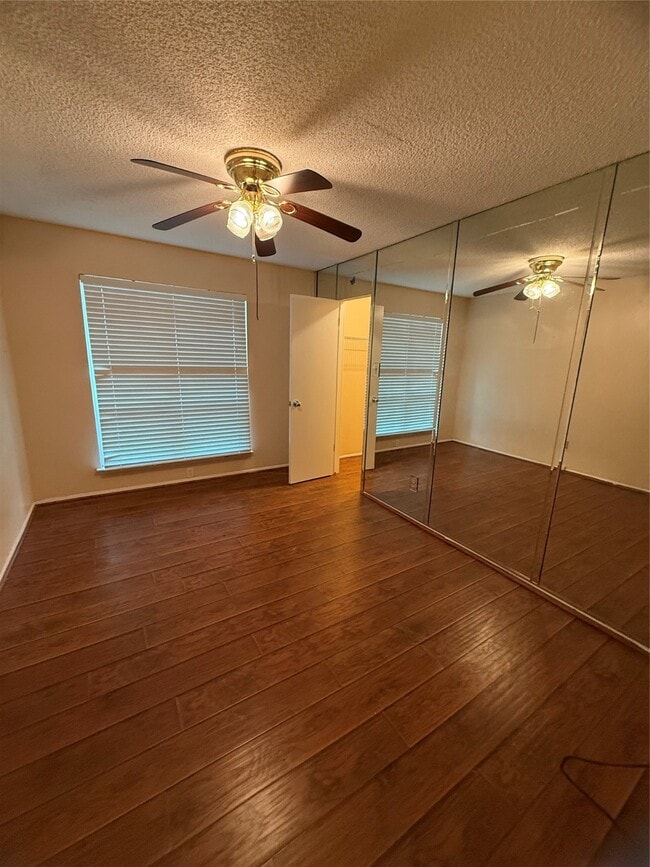 Building Photo - 4027 Summit Valley Dr
