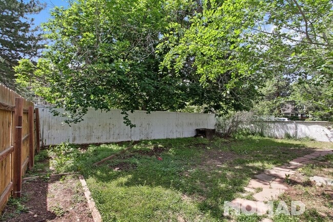 Building Photo - Charming 3BR Townhome in Boulder
