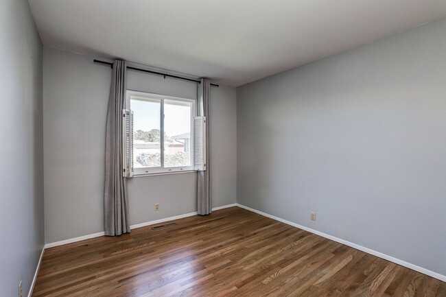 Building Photo - 3 Bed / 2 Bath San Bruno home in highly so...