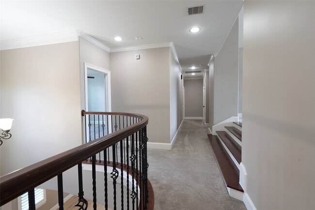 Building Photo - 32726 Tall Oaks Way