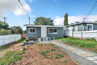 Building Photo - 1224 Willowside Ter