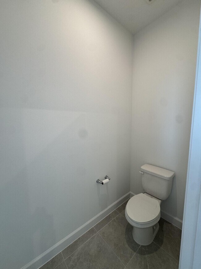 Building Photo - 14083 SW Thorens Dr