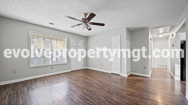 Building Photo - 3712 Firethorne Dr