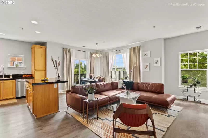 Primary Photo - 1000 SW 170th Ave