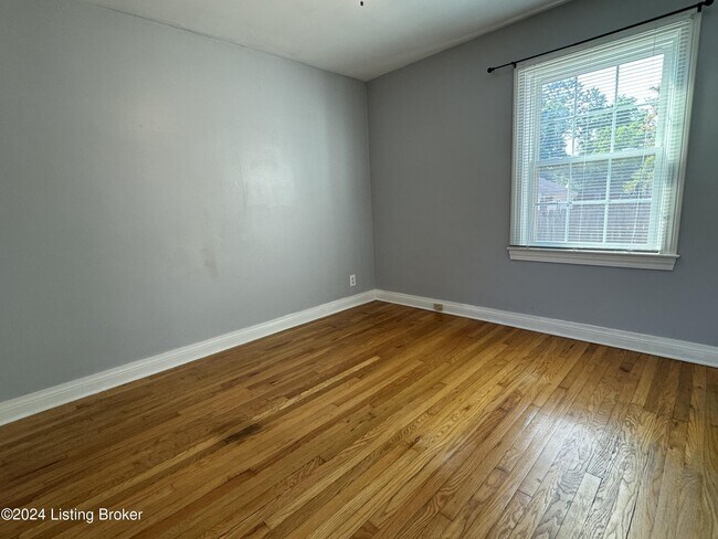 Building Photo - 249 Norbourne Blvd