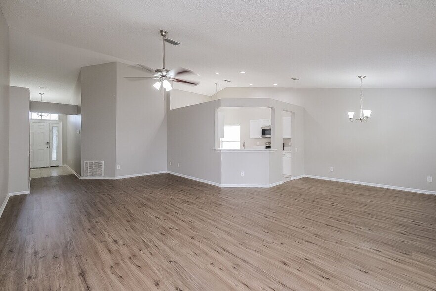 Building Photo - 10608 Walker Vista Dr
