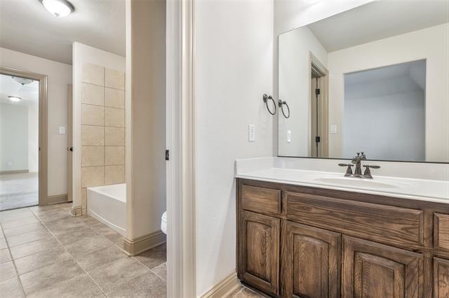Building Photo - 1832 Canyon Ct