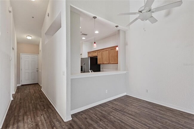 Building Photo - 819 Fairwaycove Ln