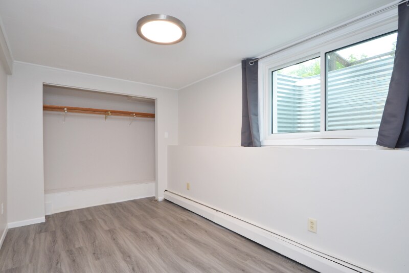 Building Photo - 1366 Pascal St