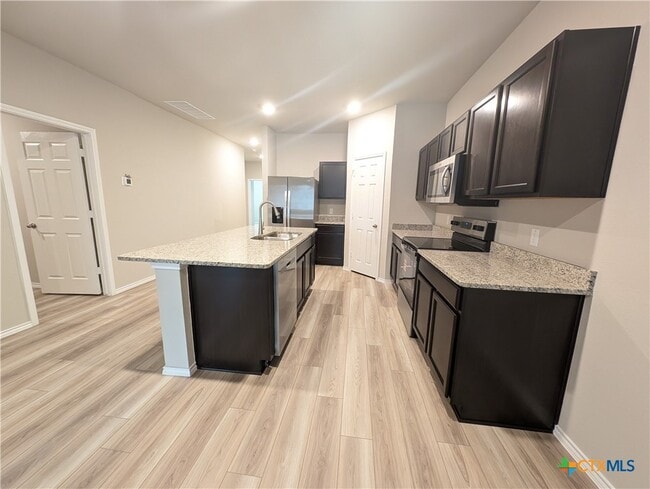 Building Photo - 1138 Stone Vly Rd