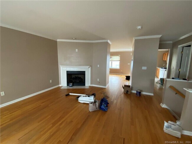 Building Photo - 11 Mannions Ln