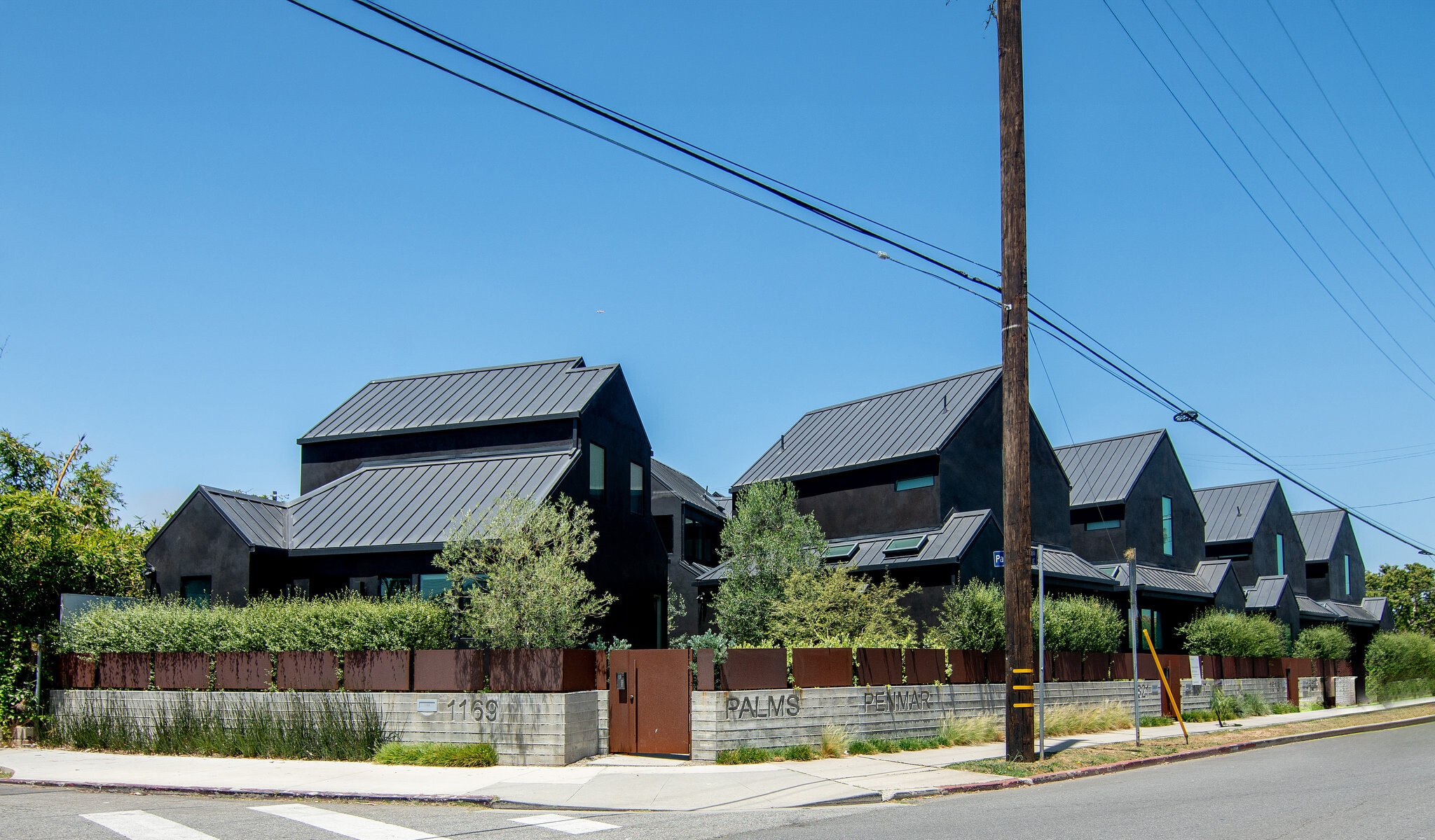 Building Photo - 1813 Penmar Ave