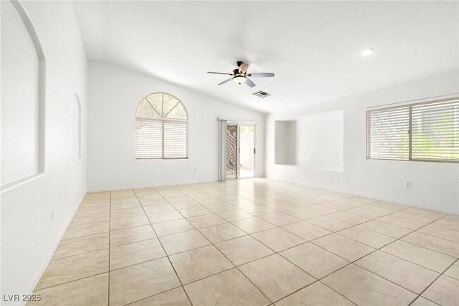 Building Photo - 1530 Misty Sky Dr