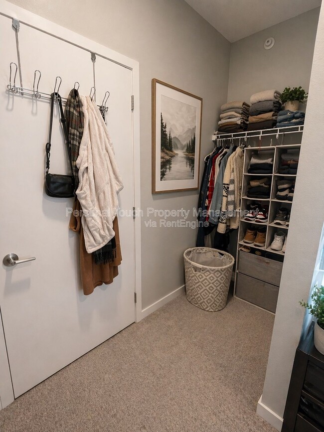 Building Photo - 600 8th St S