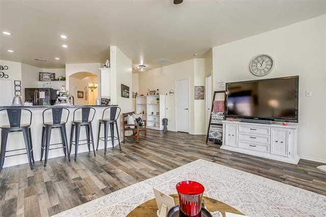 Building Photo - 909 Hunter Ln