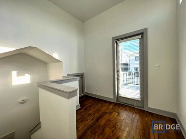 Building Photo - 2208 Arabelle St