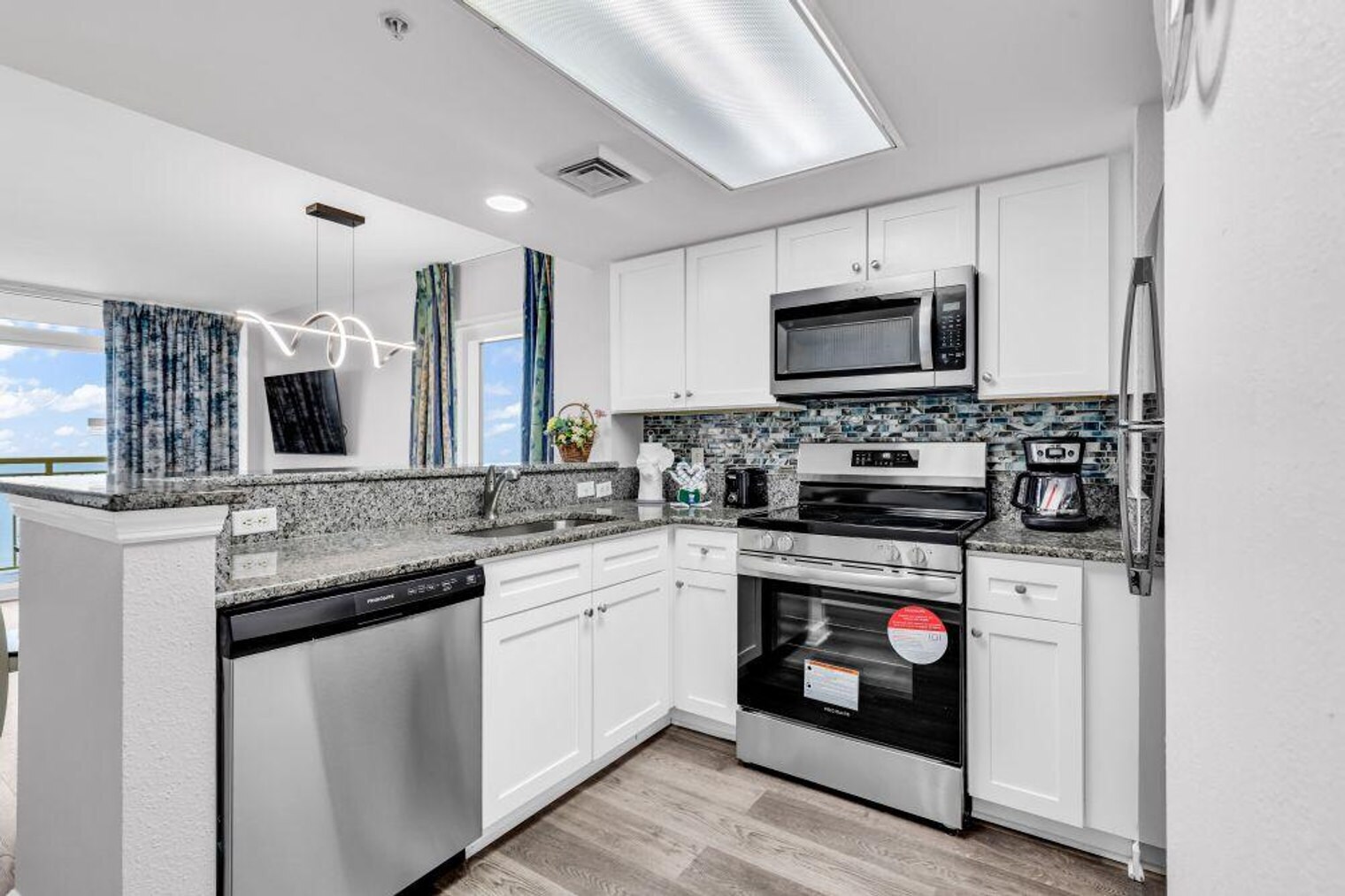 Building Photo - 2711 S Ocean Blvd