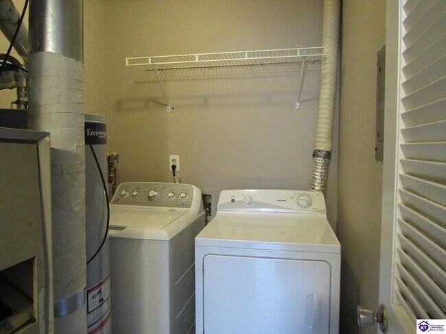 Building Photo - 248 Metts Ct