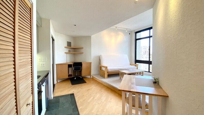 Building Photo - 300 Wai Nani Way