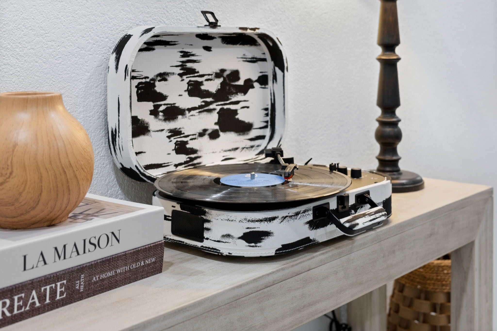 Building Photo - 4835 Crown Dr