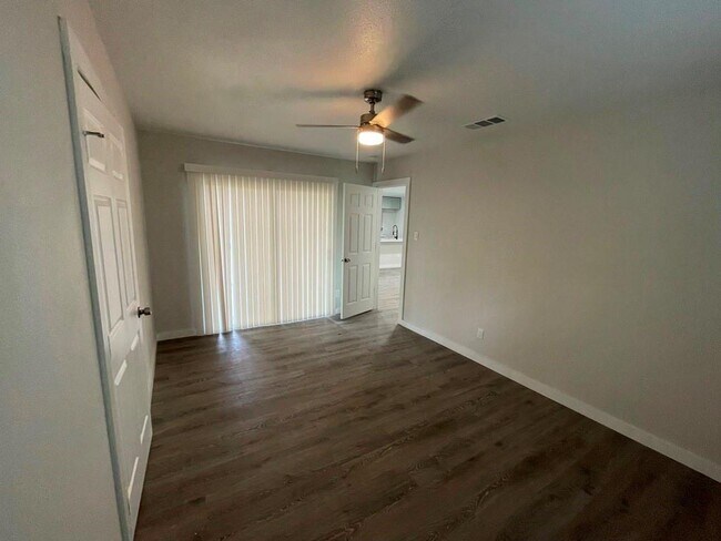 Building Photo - 9605 Newfoundland Cir