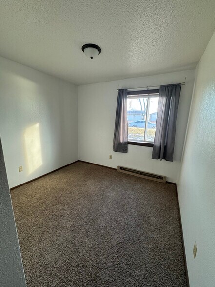 Building Photo - 301 Bernice St