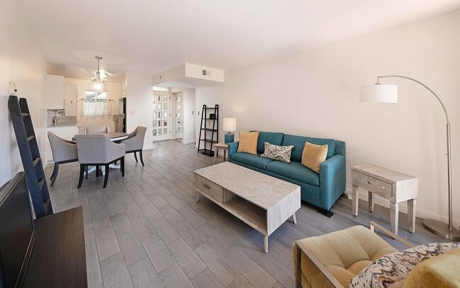 Building Photo - 1066 Miramonte Dr