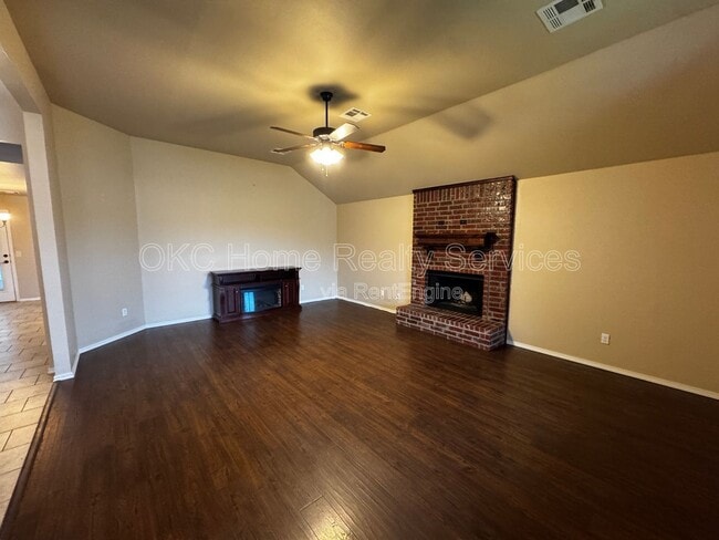 Building Photo - 8020 Kaden Rd