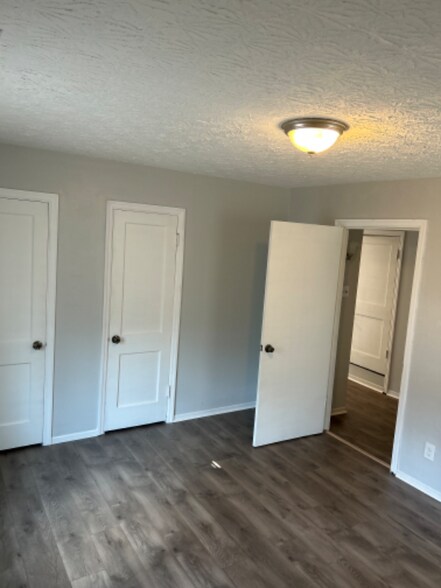 Building Photo - 3790 Barron Ave