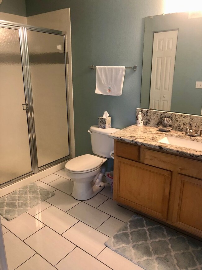 Building Photo - Beautiful furnished 2/2 unit becoming avai...