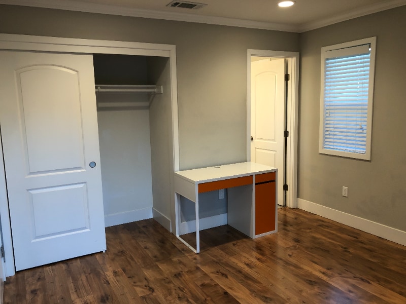 Building Photo - 218 Bradford Dr