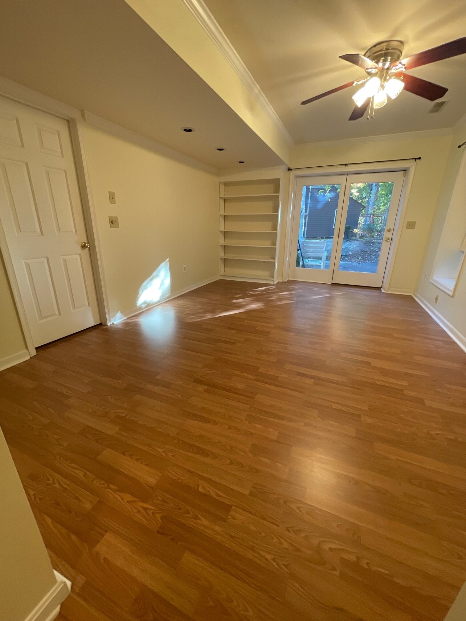 Building Photo - 706 Stonewall Ln