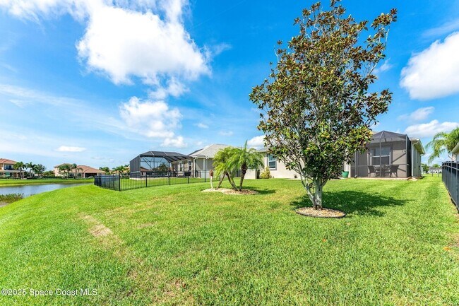 Building Photo - 5724 Trieda Dr
