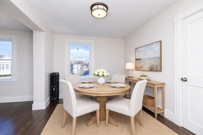 Building Photo - 180 Shirley St