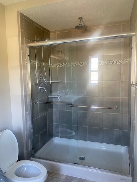 Shower - 183 Lockheed Dr