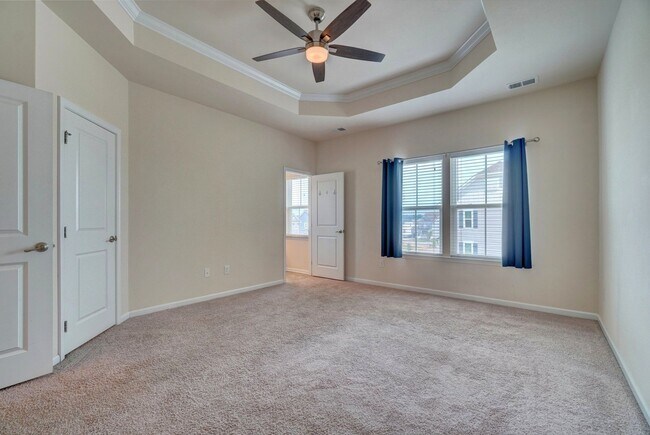 Building Photo - READY 08-17-26l!! A 3-Bedroom Townhome w/Garage in Culpepper Landing! Community Pool, Dog Park, P...