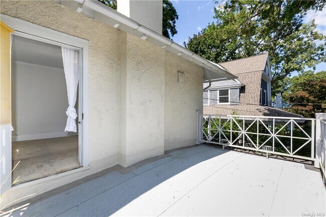 Building Photo - 607 Prospect Ave