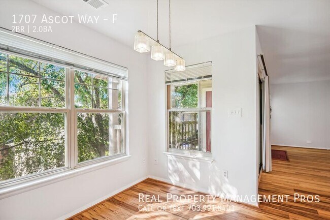 Building Photo - 1707 Ascot Way