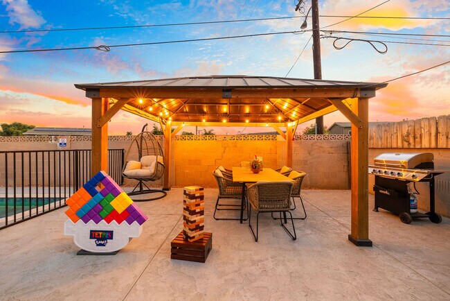 Building Photo - 632 Kenoak Dr