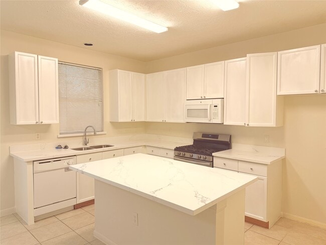 Building Photo - 4738 Stoney Point Ct