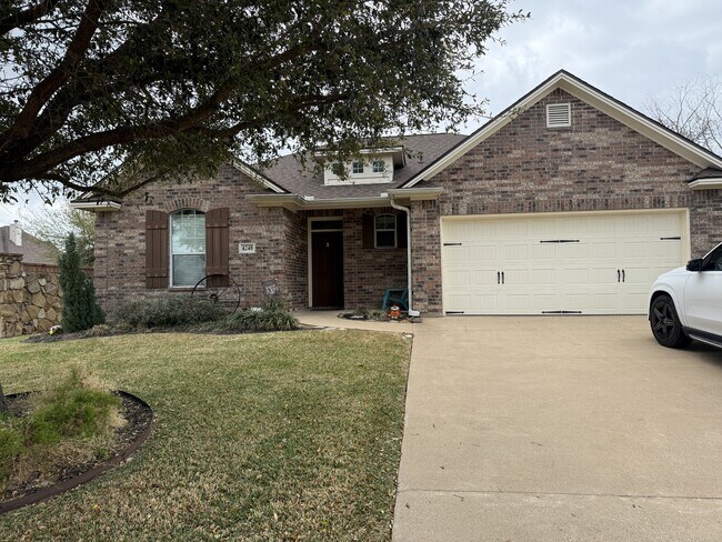 Building Photo - 4248 Rocky Rhodes Dr